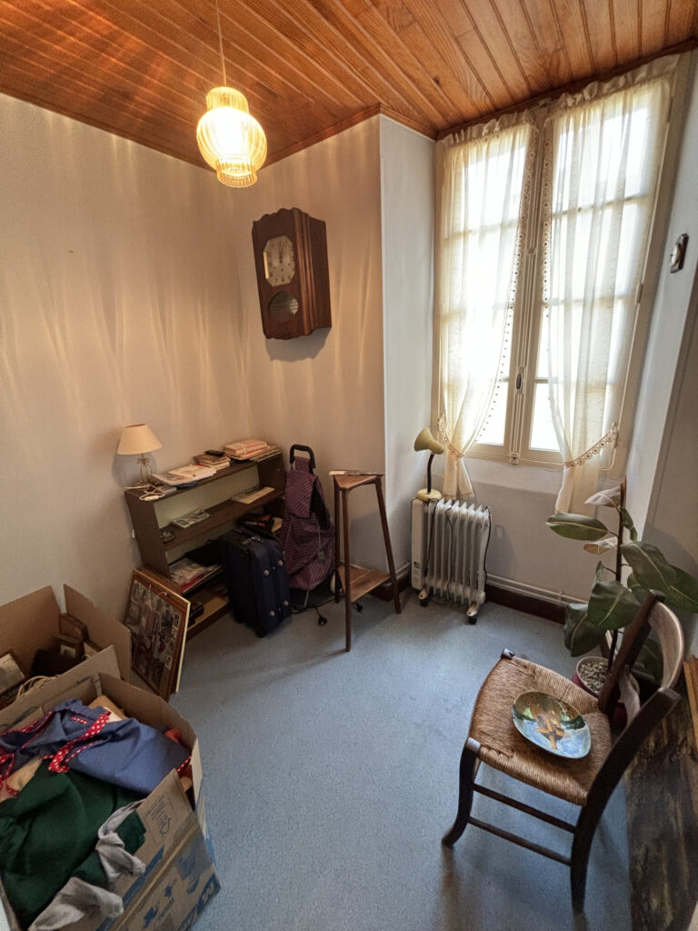 Au coeur d&rsquo;un village de caractère dans la montagne noire, avec toutes commodités, maison avec cour