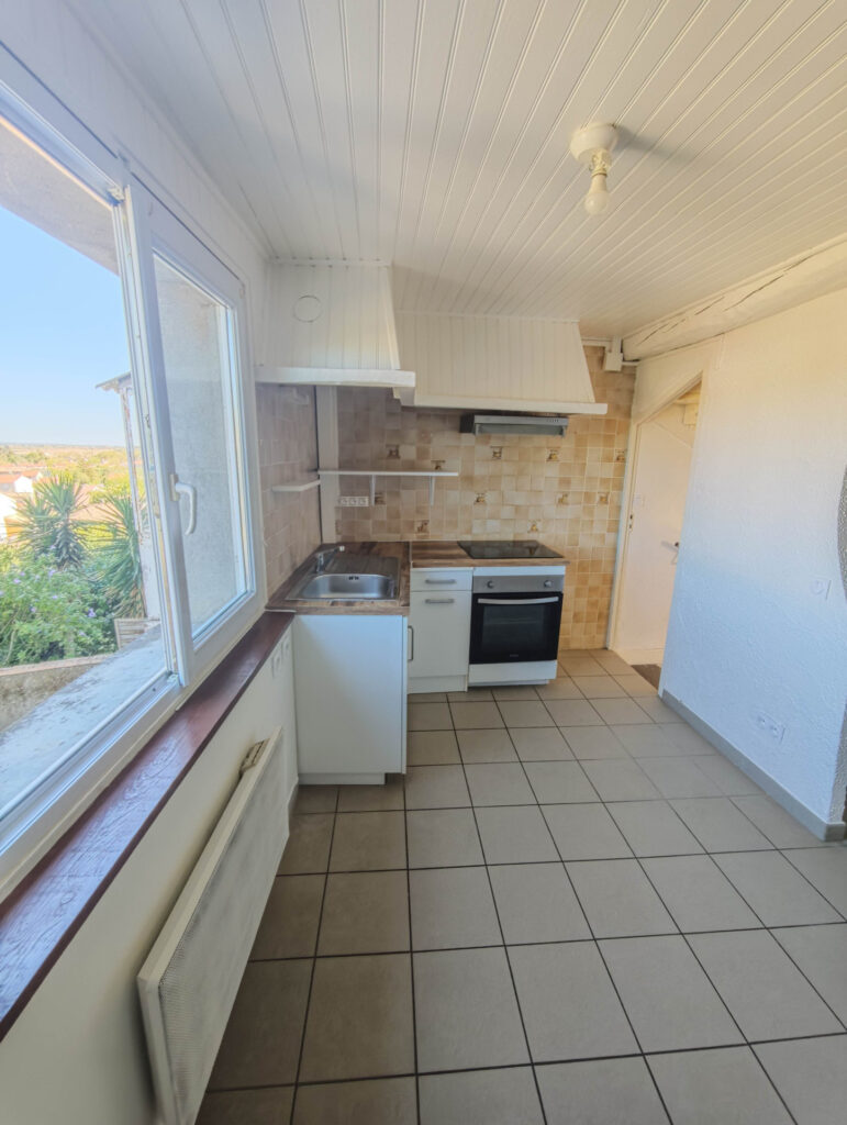 Maison en pierre avec jardin et vue dégagée   Castelnaudary