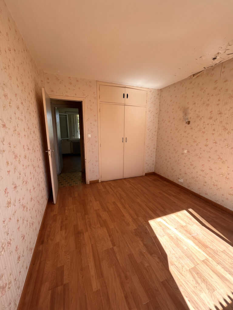 Maison 4 chambres sur terrain de 1 576 m2