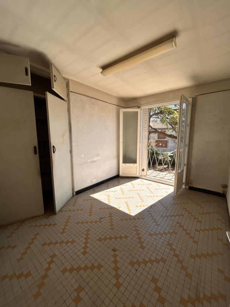 Maison 4 chambres sur terrain de 1 576 m2