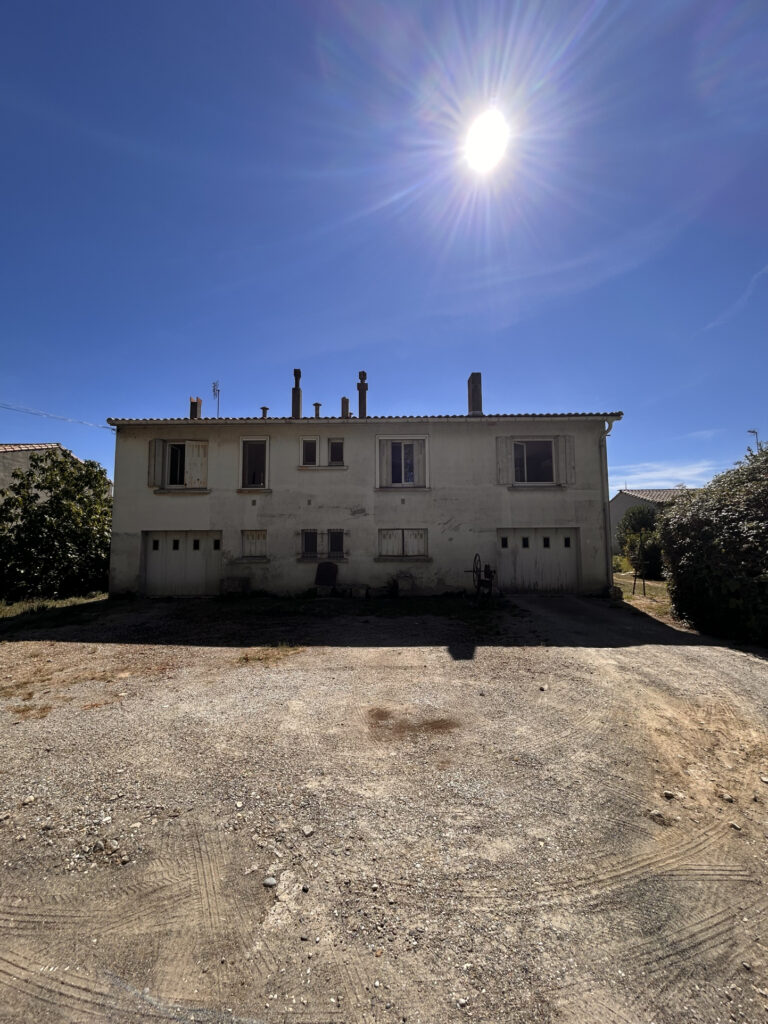 Maison 4 chambres sur terrain de 1 576 m2