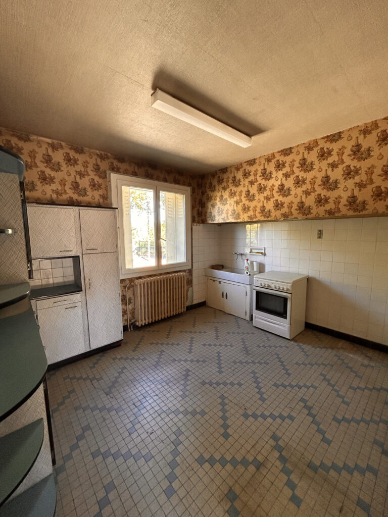 Maison 4 chambres sur terrain de 1 576 m2